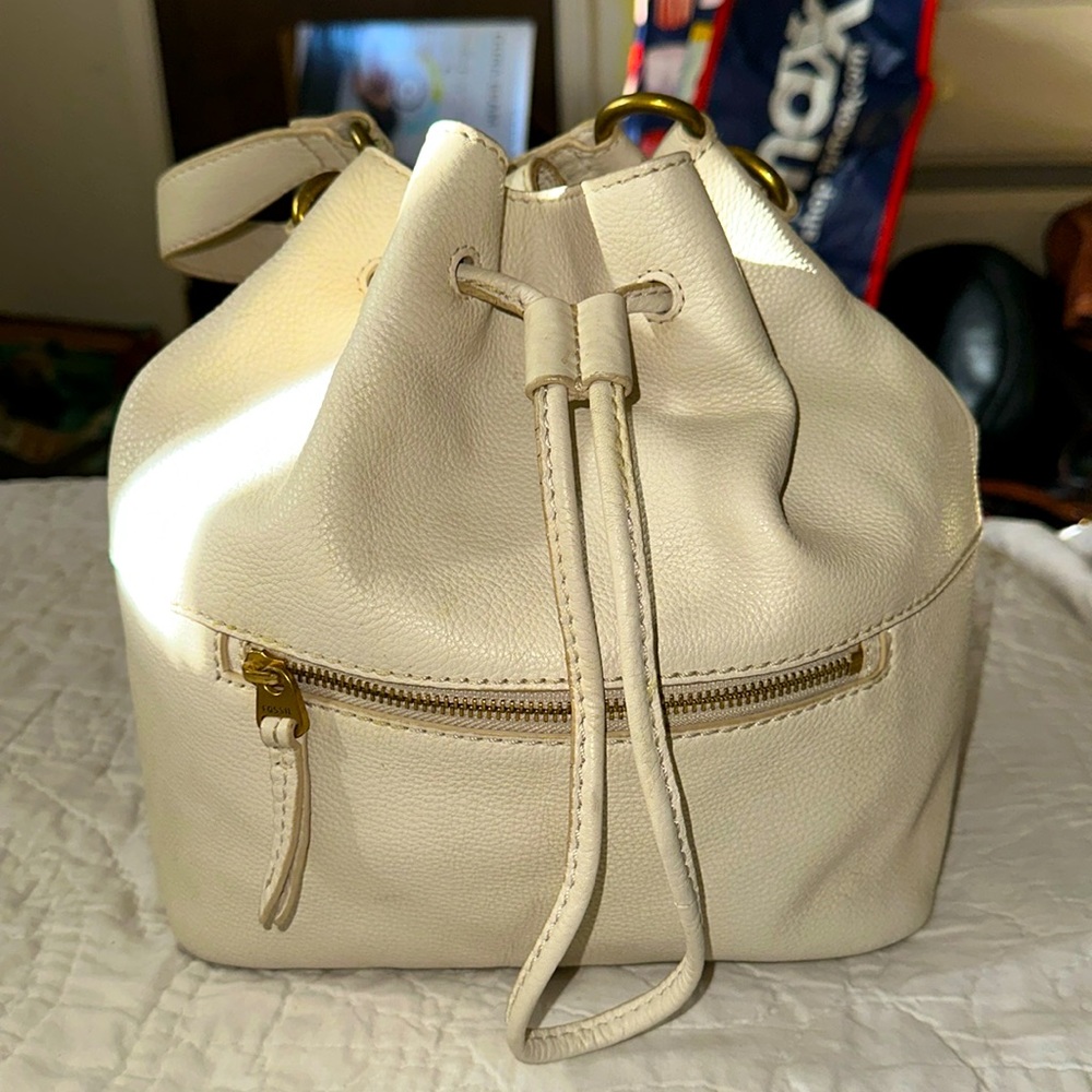 Fossil Vickery Drawstring Leather Bucket Bag Purs… - image 1